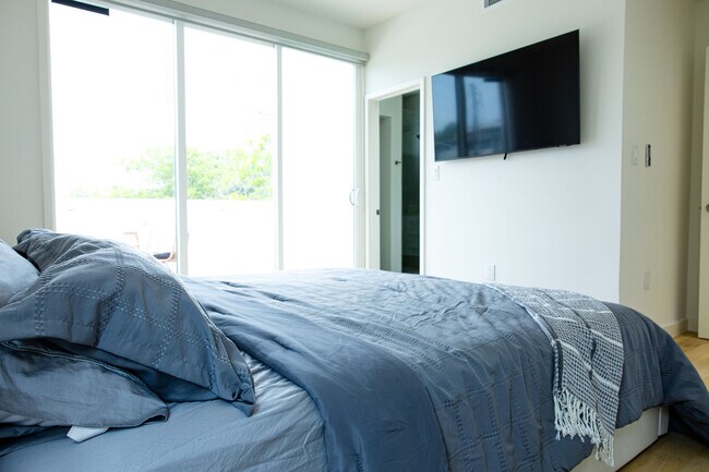 Building Photo - 507 S Park Dr