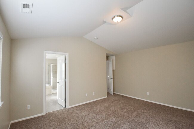 Building Photo - 22813 SE 287th Pl