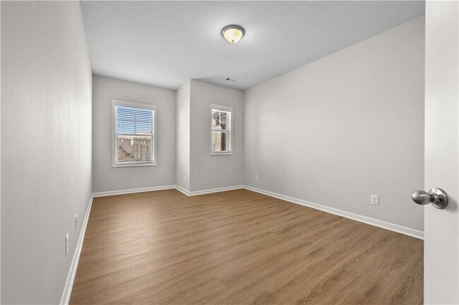 Building Photo - 3229 Weyhill Trl