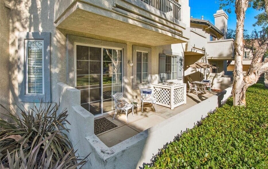 Building Photo - 8028 E Far Canyon Way