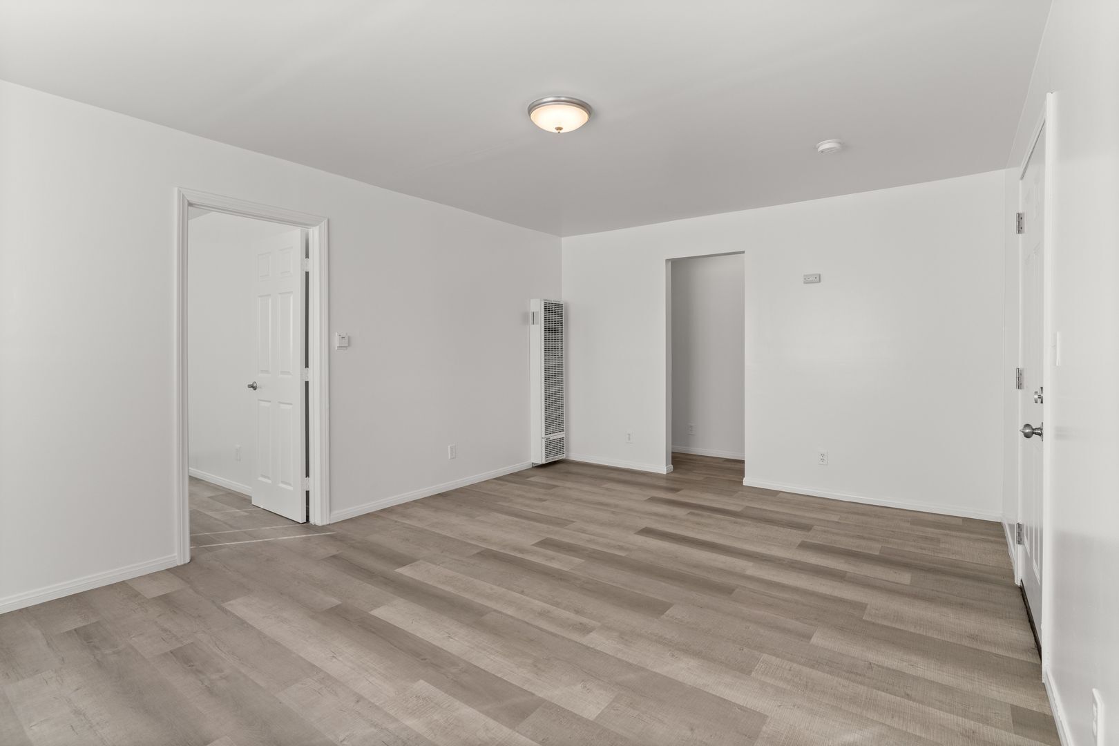 Building Photo - 11116 Berendo Ave
