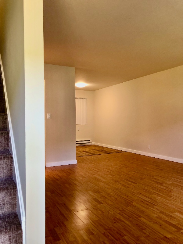 Building Photo - 3604 NE 73rd Pl