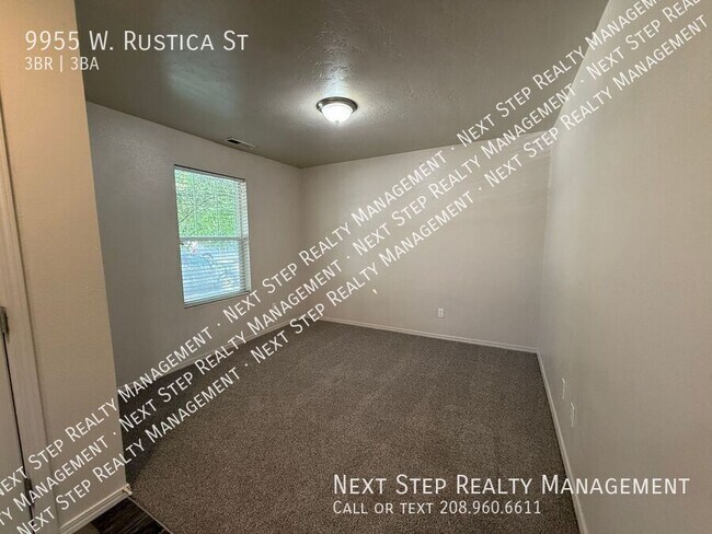 Building Photo - 9955 W Rustica St