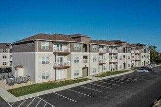 Building Photo - 5011 Hutchison St
