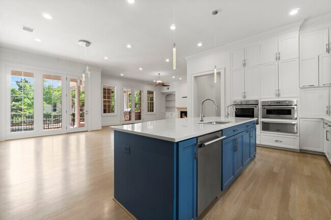 Building Photo - 58 E Bay Blvd