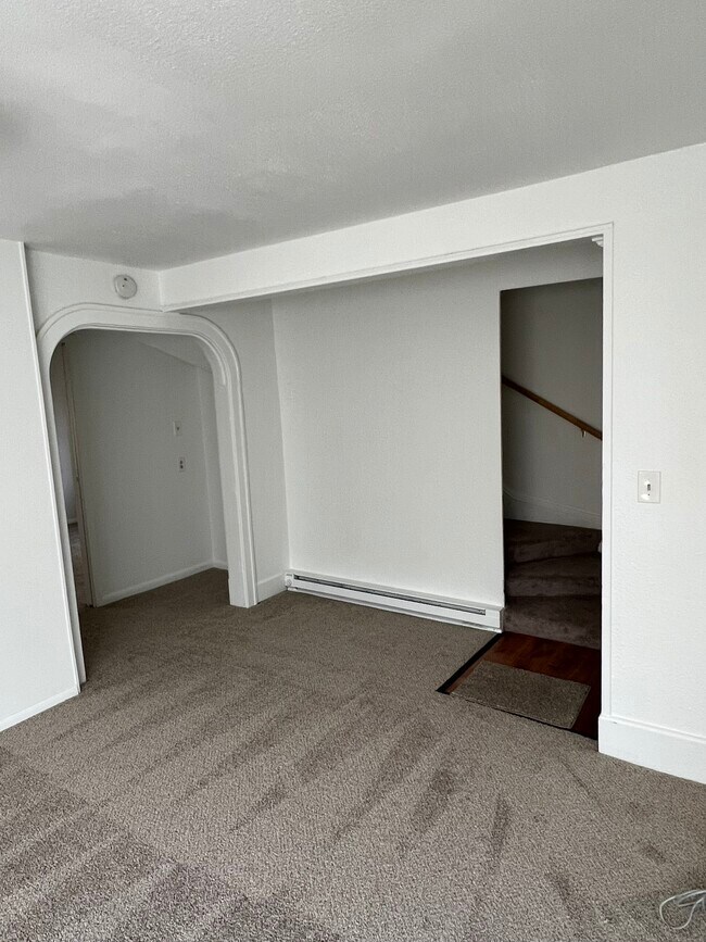 Building Photo - 815 N 42nd St