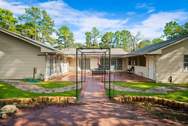 Building Photo - 139 Nantachie Dam