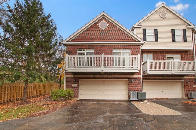 Building Photo - 667 Prestwick Ln