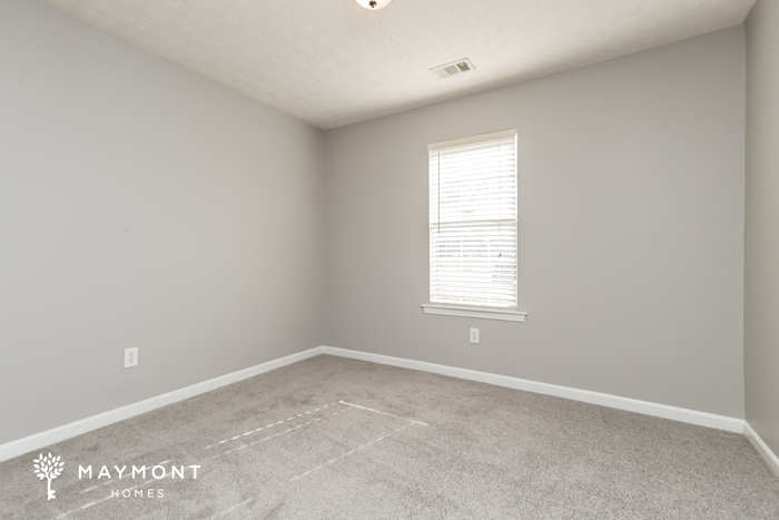 Building Photo - 5285 Yellow Pine Dr