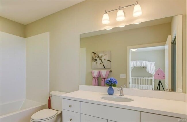 Primary Photo - 254 Kempton