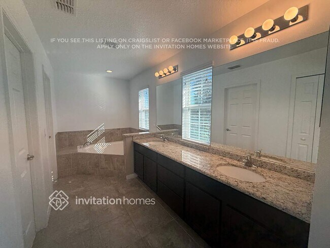 Building Photo - 3596 Sanctuary Dr