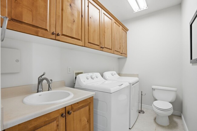 Building Photo - 3 Bedroom Draper Home