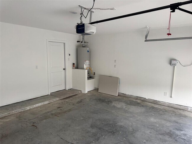 Building Photo - 18637 Cepagatti Dr