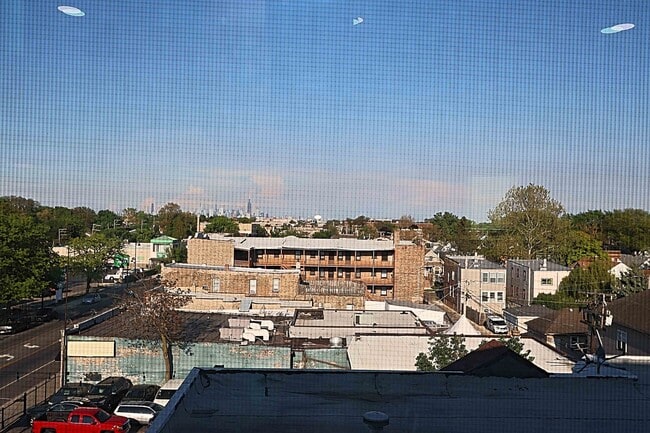 Building Photo - 6337 Roosevelt Rd