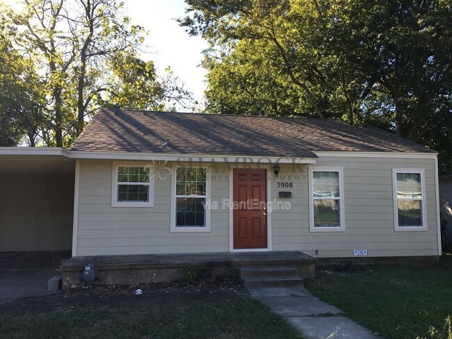 Primary Photo - 3908 Leland Ave