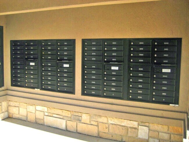 Building Photo - 10504 Branden Ct
