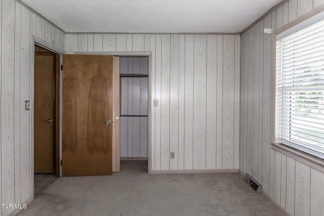 Building Photo - 3655 W Allens Bridge Rd