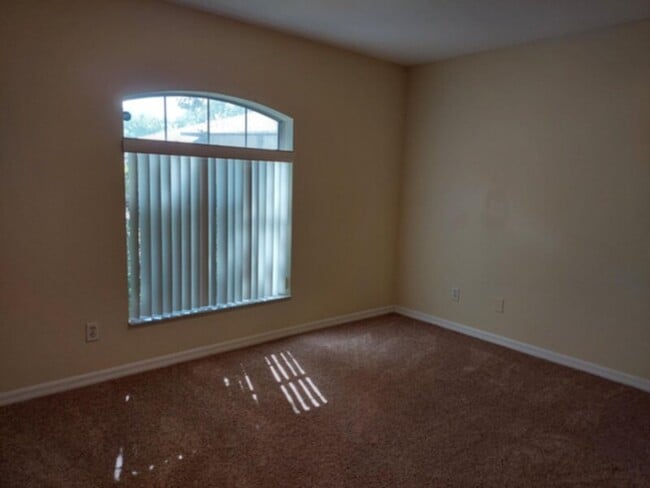 Building Photo - Cute duplex in Palm Coast      www.werentsunshine.com