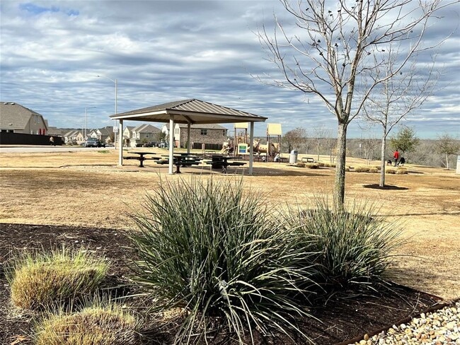 Building Photo - 6713 Ondantra Bnd