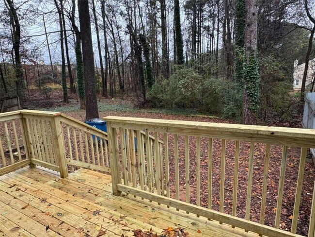 Building Photo - 3047 Regal Park Ct