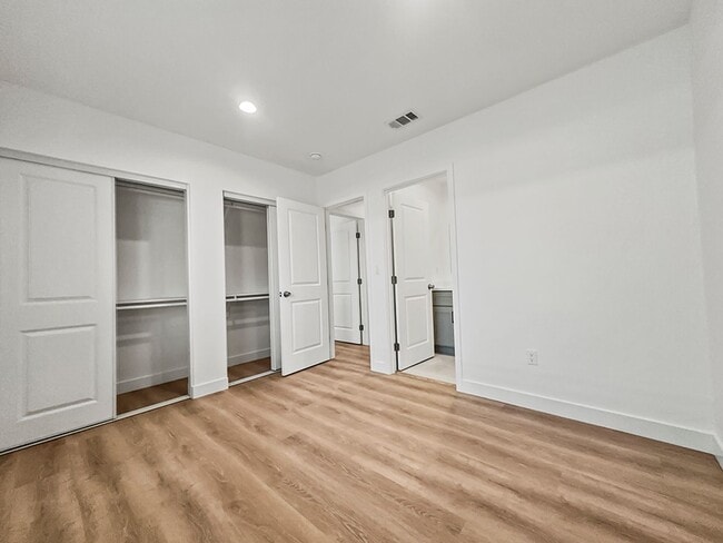 Building Photo - Showing Times: to schedule a viewing, plea...