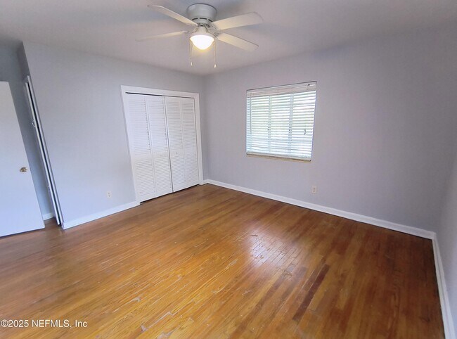 Building Photo - 3018 Oak St