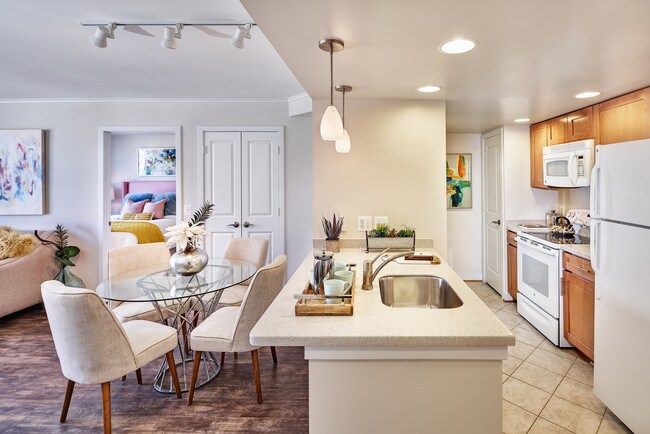 Building Photo - Henderson Park