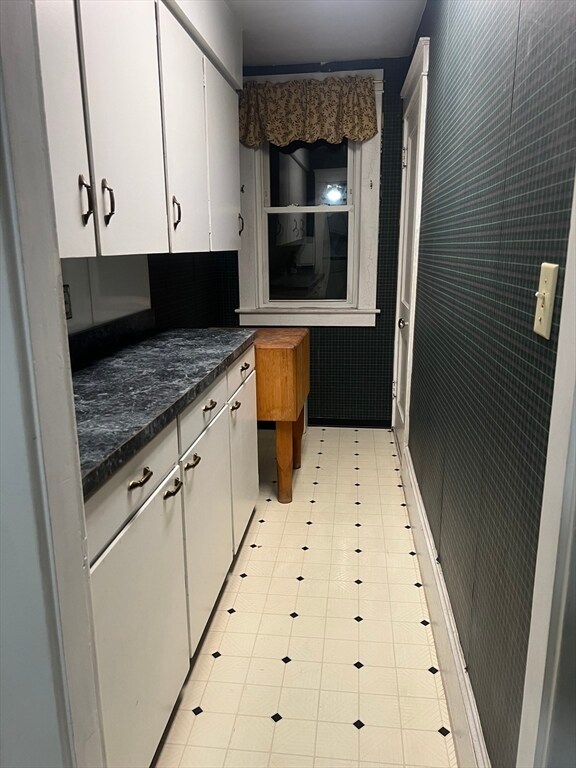 Building Photo - 143 Main St