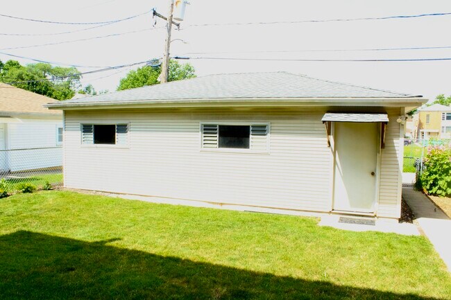 Building Photo - 2626 73rd Ave