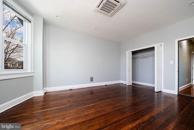 Building Photo - 4119 Falls Rd