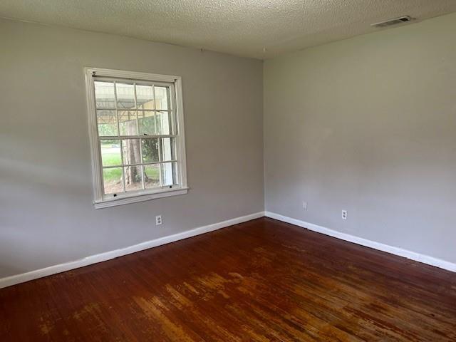 Building Photo - 2655 Farnell Dr
