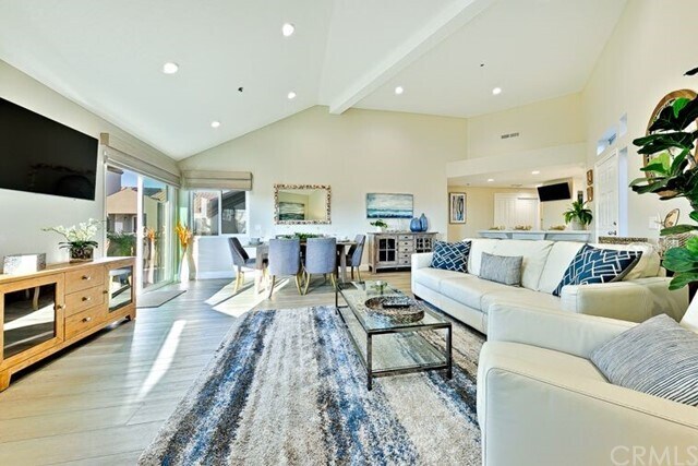 Building Photo - 420 Lake St