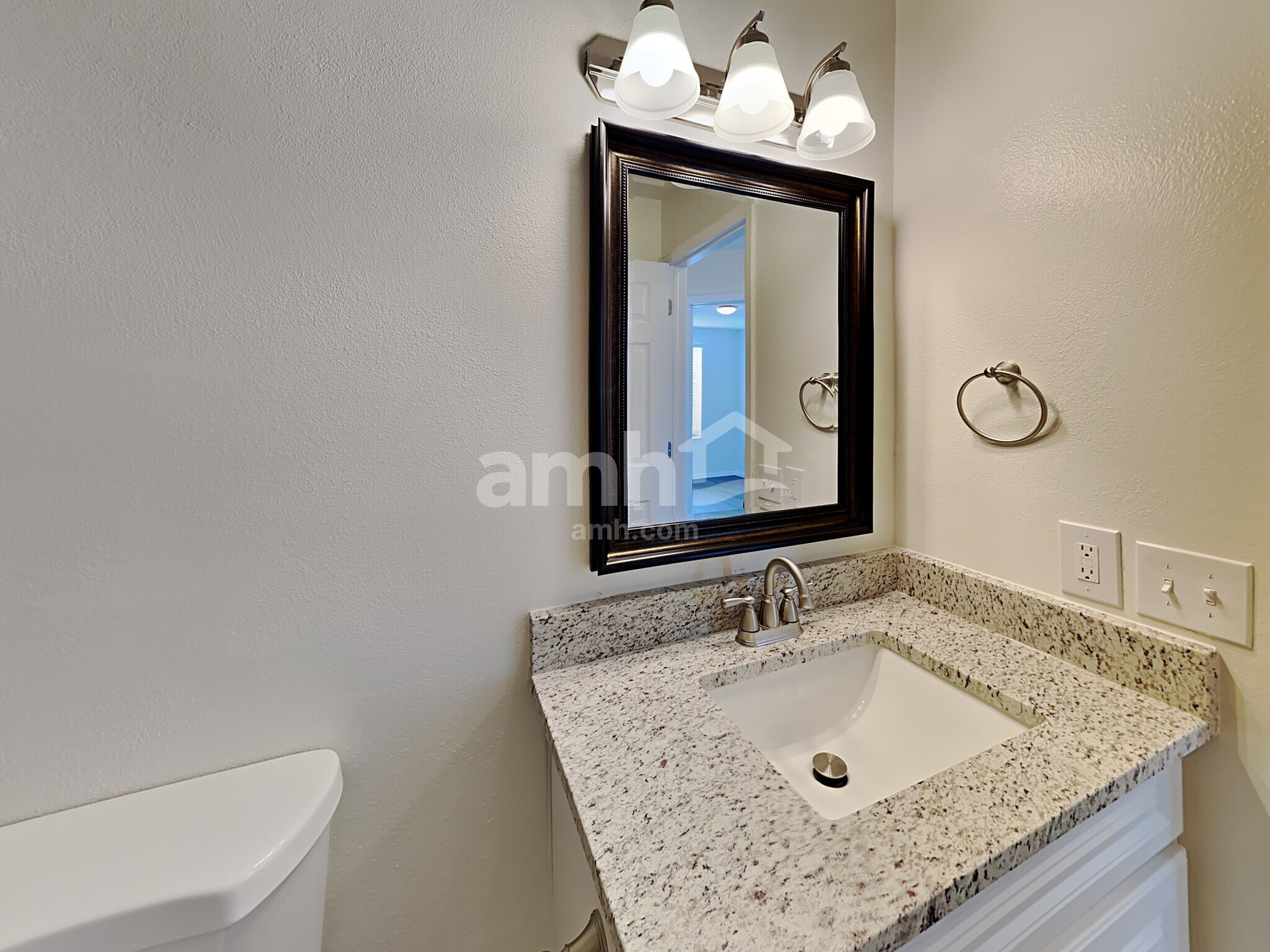 Building Photo - 4990 Hawk Meadow Dr