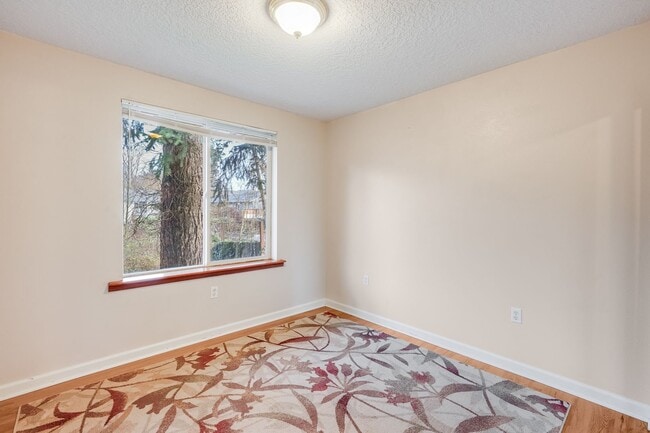 Building Photo - Beautiful 5 Bed, 3 Bath Rental Home in Sherwood!