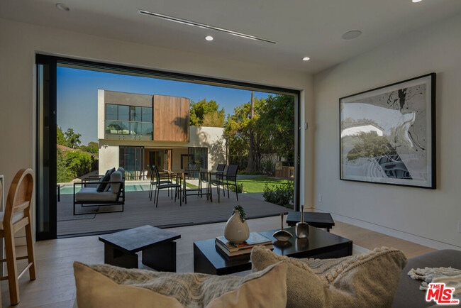 Building Photo - 4939 Petit Ave