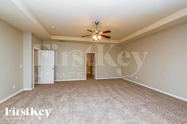 Building Photo - 520 Palm Springs Cir