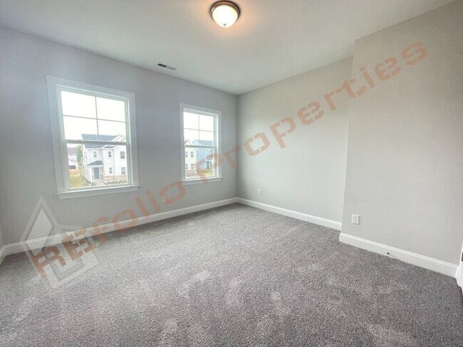 Building Photo - Gorgeous Brand New 4 Bedroom 3 Bath Home w...