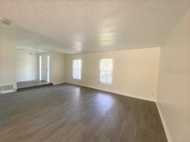 Building Photo - 2114 Winnebago Trail