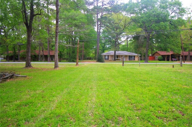 Building Photo - 9137 White Oak Dr