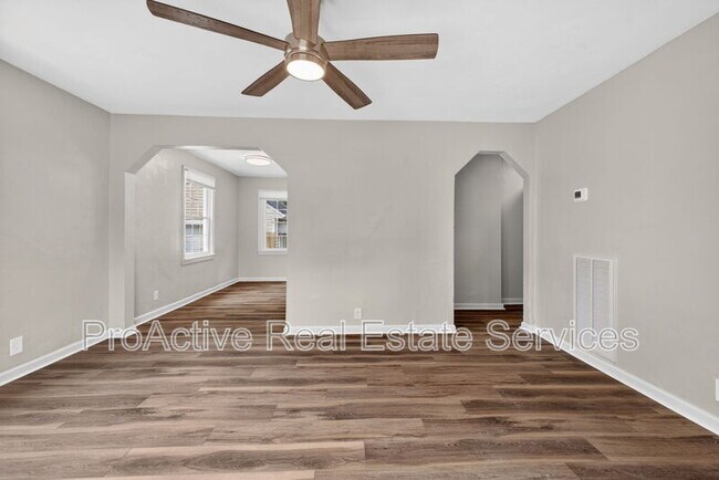 Building Photo - 816 Martin Ave