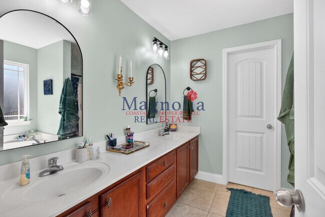 Building Photo - 3 bedrooms, 2 bathrooms in Richmond HIll's White Oak Subdivision! Close to I95, Savannah, Pooler ...