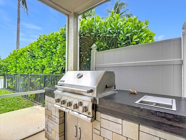 Building Photo - Beautiful Home for Rent in Royal Palm Beach!