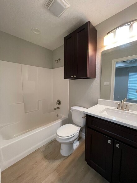 Building Photo - 2506 Avenue H