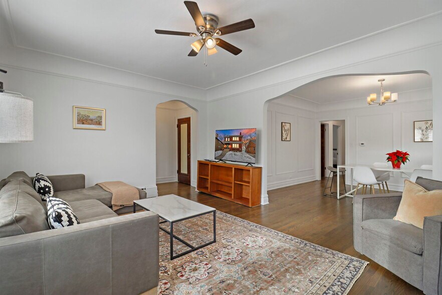 Building Photo - 814 W Keith Ave