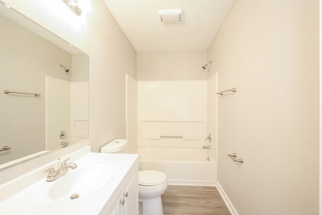 Building Photo - 4506 Redcliff S Ln