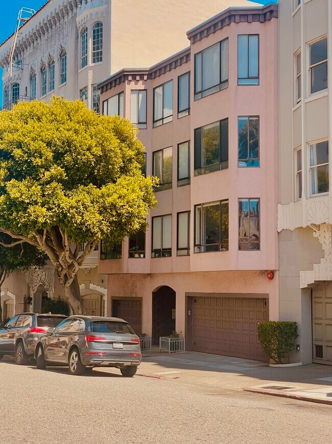 Building Photo - 1885 Pacific Ave