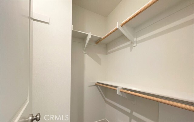 Building Photo - 119 Messenger