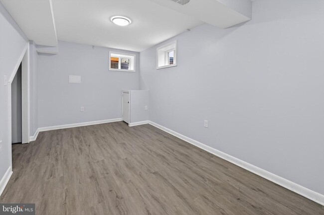 Building Photo - 3505 N St SE