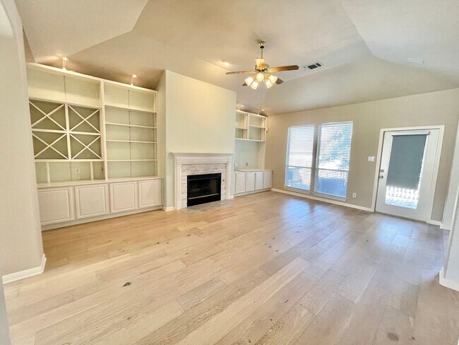 Building Photo - 707 Belmark Ct