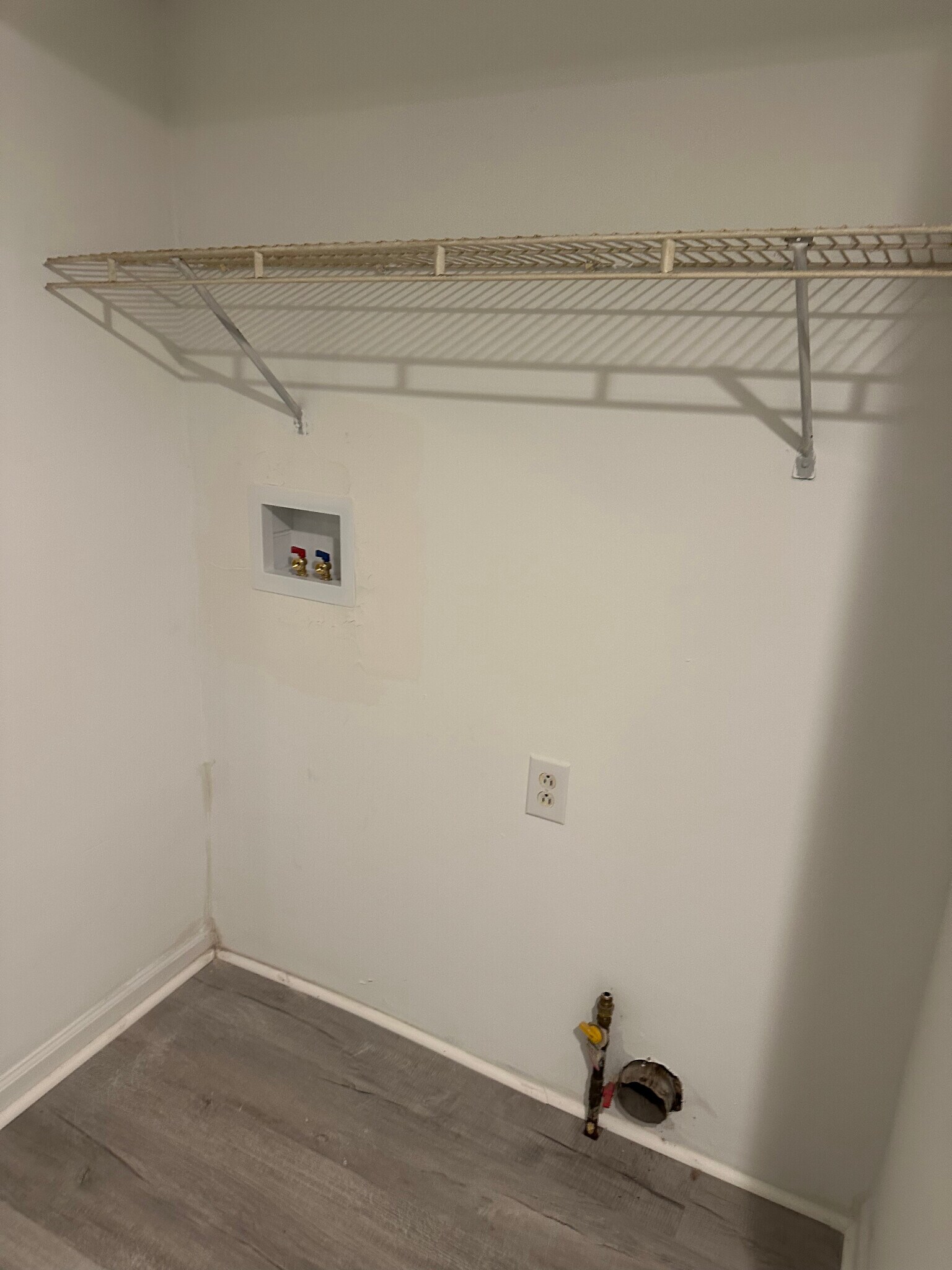 Building Photo - 529 Brook St